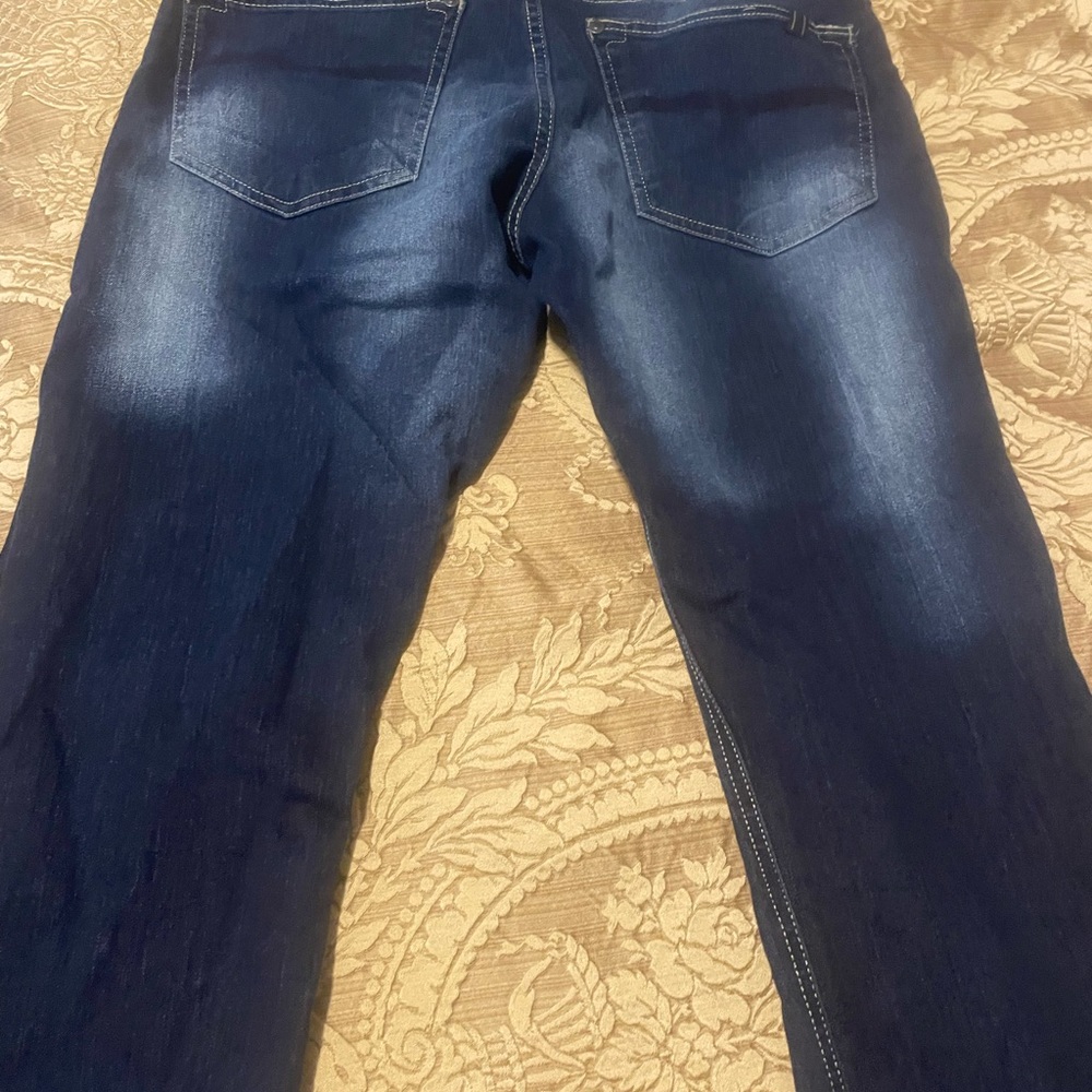 Pants size is 32/32 and the new cleats are size 10.